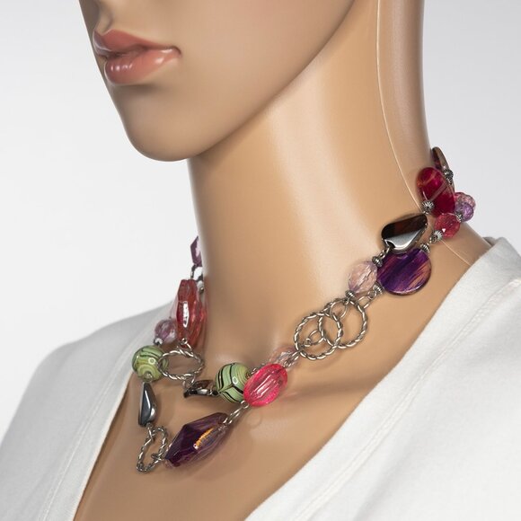 Single Strand Long Multicolored Beaded Necklace With Decorative Metal Circles - Picture 6 of 12